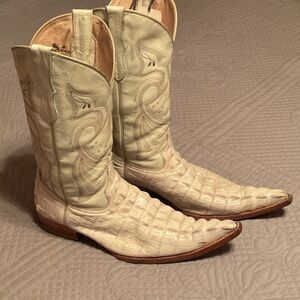 Men’s alligator style White Cowboy Boots